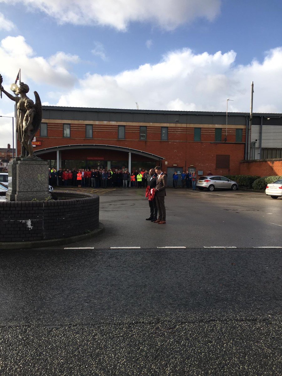 Ian Taylor Branch President laying remembrance wreath this morning at Manchester Mail Centre with RM SDL manager. A fitting halt to hostilities within the current Industrial Climate....
