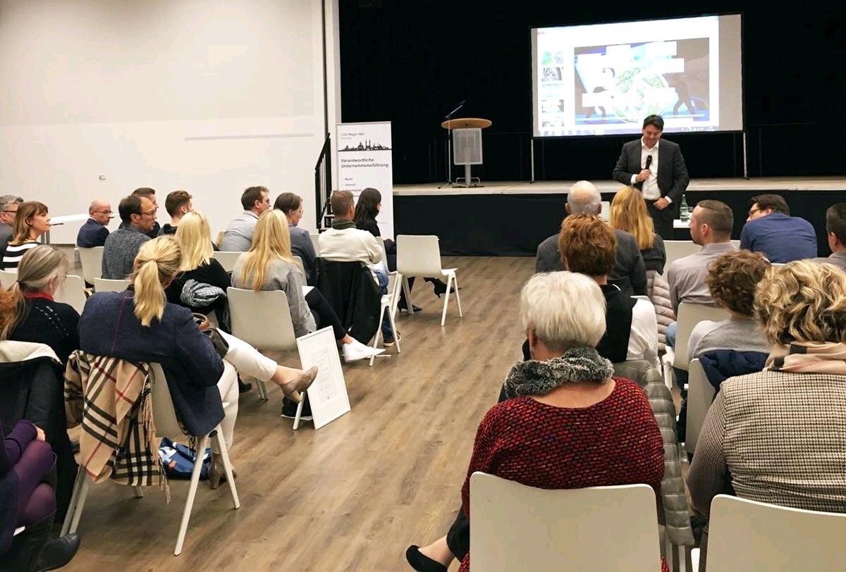 regional entrepreneurs in #Wiesbaden discuss #sustainablemanagement. Thanks that I was able to give an input here, and could take many new facets with me.
