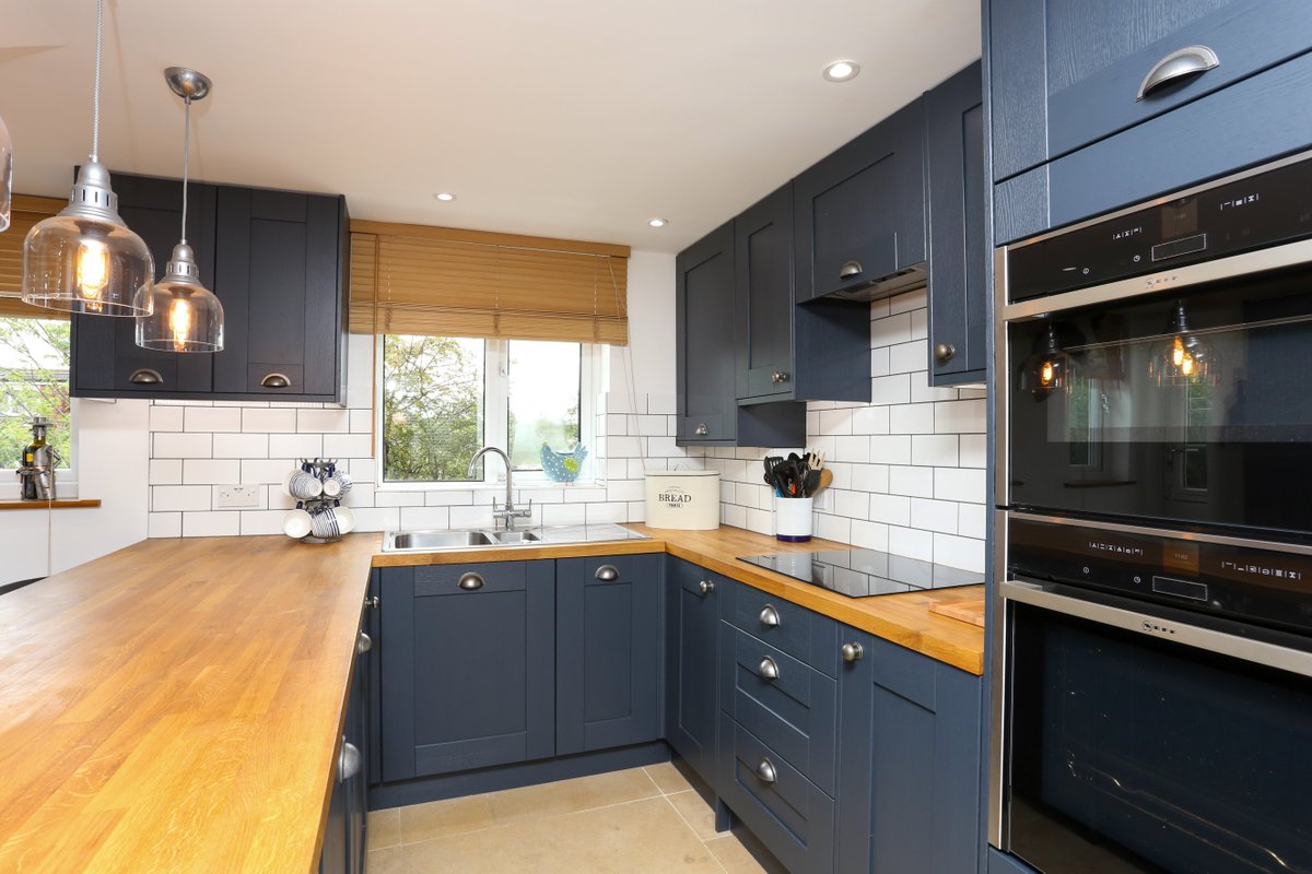 GoodfellowsUK's tweet image. For Sale: Dibdin Close, SM1

BEAUTIFUL FAMILY HOME AND PLOT
Asking price: £875,000

To arrange a viewing call 020 8335 3535 email sutton@goodfellows.co.uk or visit goodfellows.co.uk/property/semi-…

#ForSale #MoveLocal #MoveSM1 #EstateAgent #PropertyLadder #Development #Extend #FamilyHome