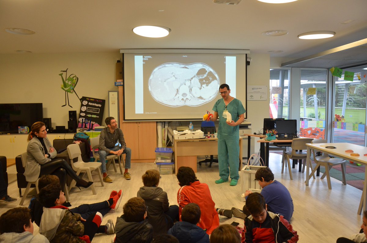JaenJunta's tweet photo. 👉Alumnos del centro ‘Santa Catalina de Alejandría’ aprenden sobre técnicas de cirugía torácica con reconstrucción en impresión 3D

✅El centro acoge actividades con motivo de la Semana de la Ciencia en el que participarán estudiantes y asociaciones jiennenses
#Jaén #SaludJaén https://t.co/9A95T5W47A