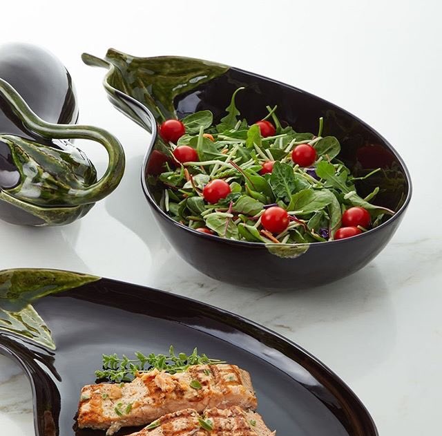micucci_store's tweet photo. As part of the #Micucci #Tableware #Collection on our website you can find The Aubergine Range, it's #handcrafted & #handpainted made in #Portugal. You can find #platters, #bowls and #boxes. Email us or visit our website https://t.co/qlVcF7Z28S for more details. https://t.co/HZvCqoITEL