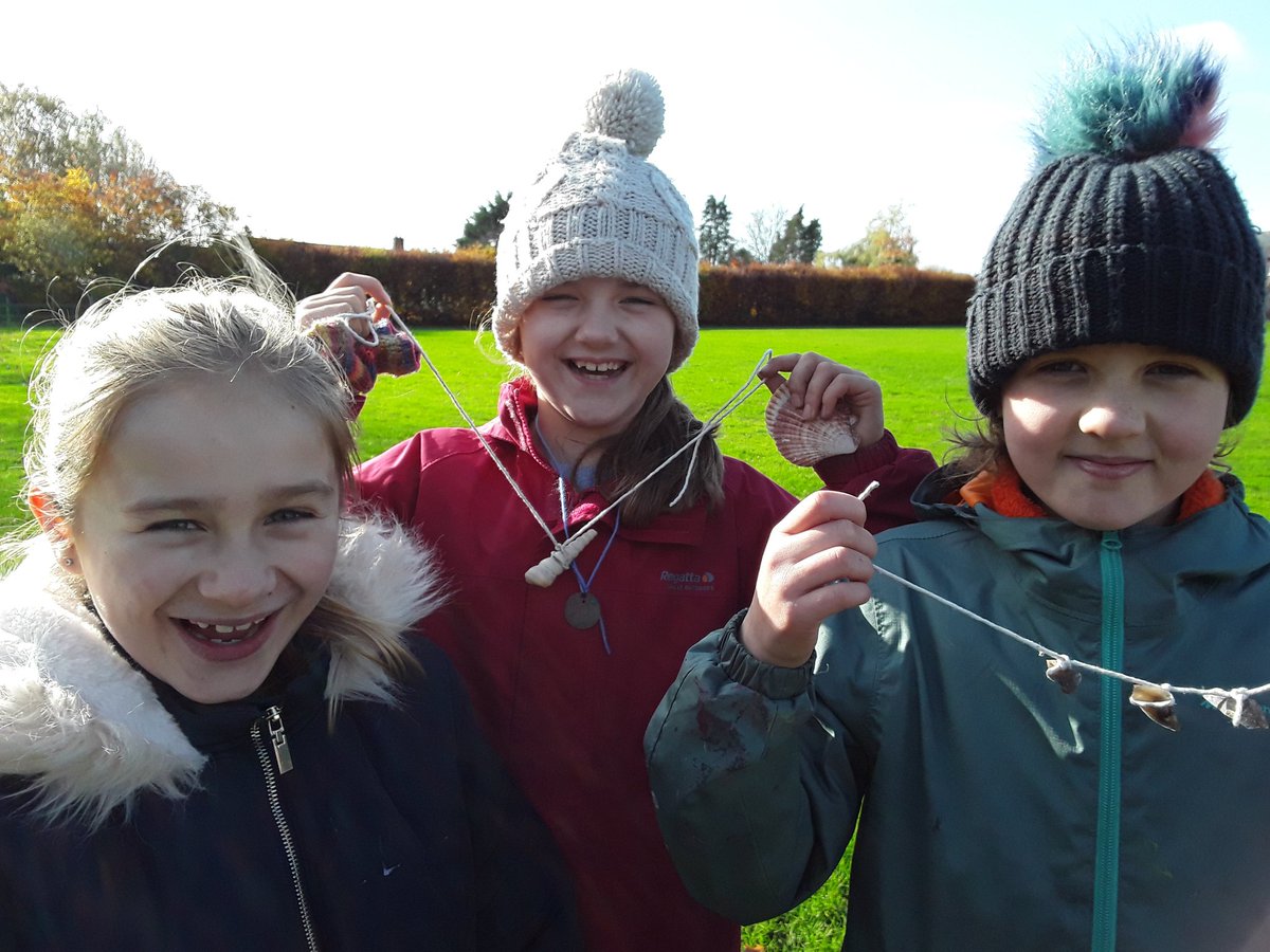 Year5TheHill's tweet photo. Year 5 had an amazing day today learning about The Stone Age. Making jewellery and weapons was one of many activities. https://t.co/mXNKDSwsux