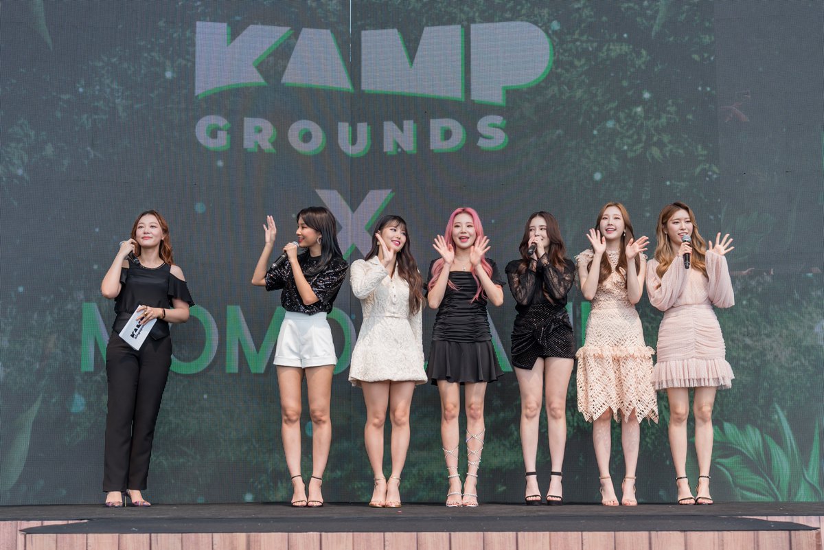 goKPOP_Asia's tweet photo. [#KAMPSingapore2019] #MOMOLAND definitely makes your heart goes 'Bboom Bboom' 💞💗

Check out @MMLD_Official lovely photos at #KAMPSingapore2019_Day2 😉 #MOMOLANDinSG

© @kamp_global https://t.co/3IjxQZydW0