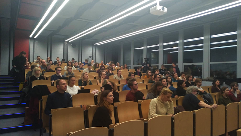 NKC_CZ's tweet photo. #Gender and #AI. Lecture of @ginasue at @CVUTPraha now: 
"Today´s #data are building the #future." #responsibility #ethics #technology #socialimpact #weekofscience cc @Akademie_ved_CR @Sociologicky https://t.co/TNywUVmd6e