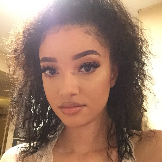 me vs me https://t.co/iU015vcajd