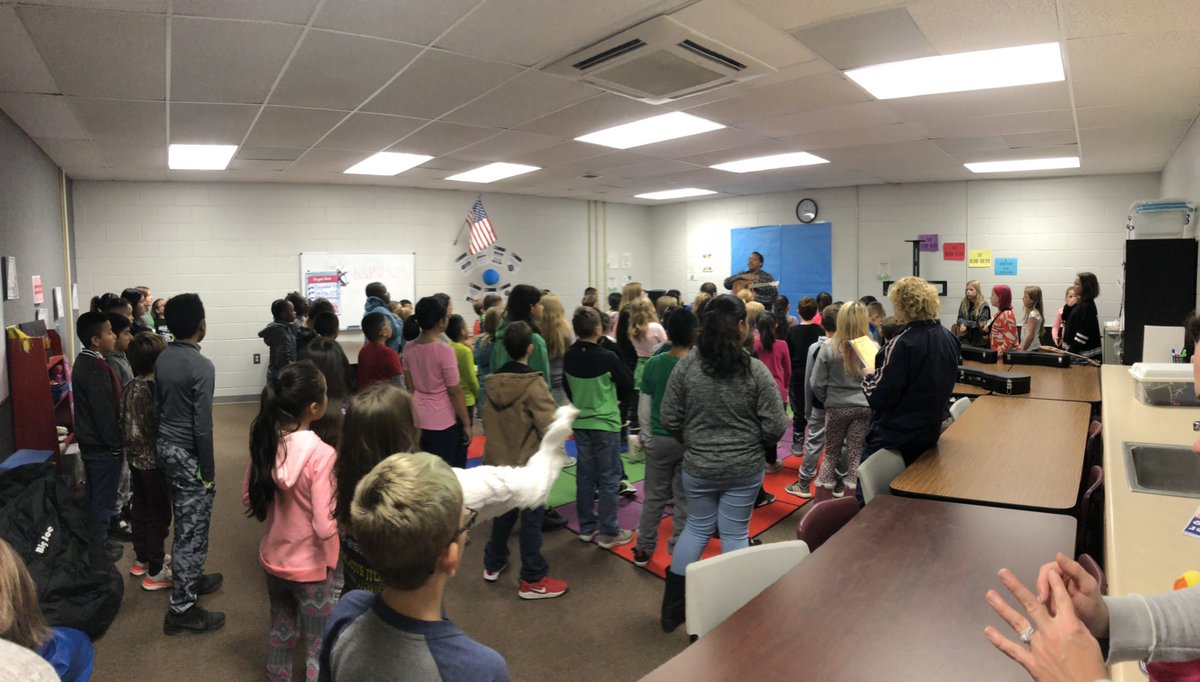SpecialsMC2's tweet photo. Showing our gratitude for our #veterans by practicing for our assembly today @1:30!🎙🎤🎼 #onenation #thislandisyourland https://t.co/verZWC3zmg