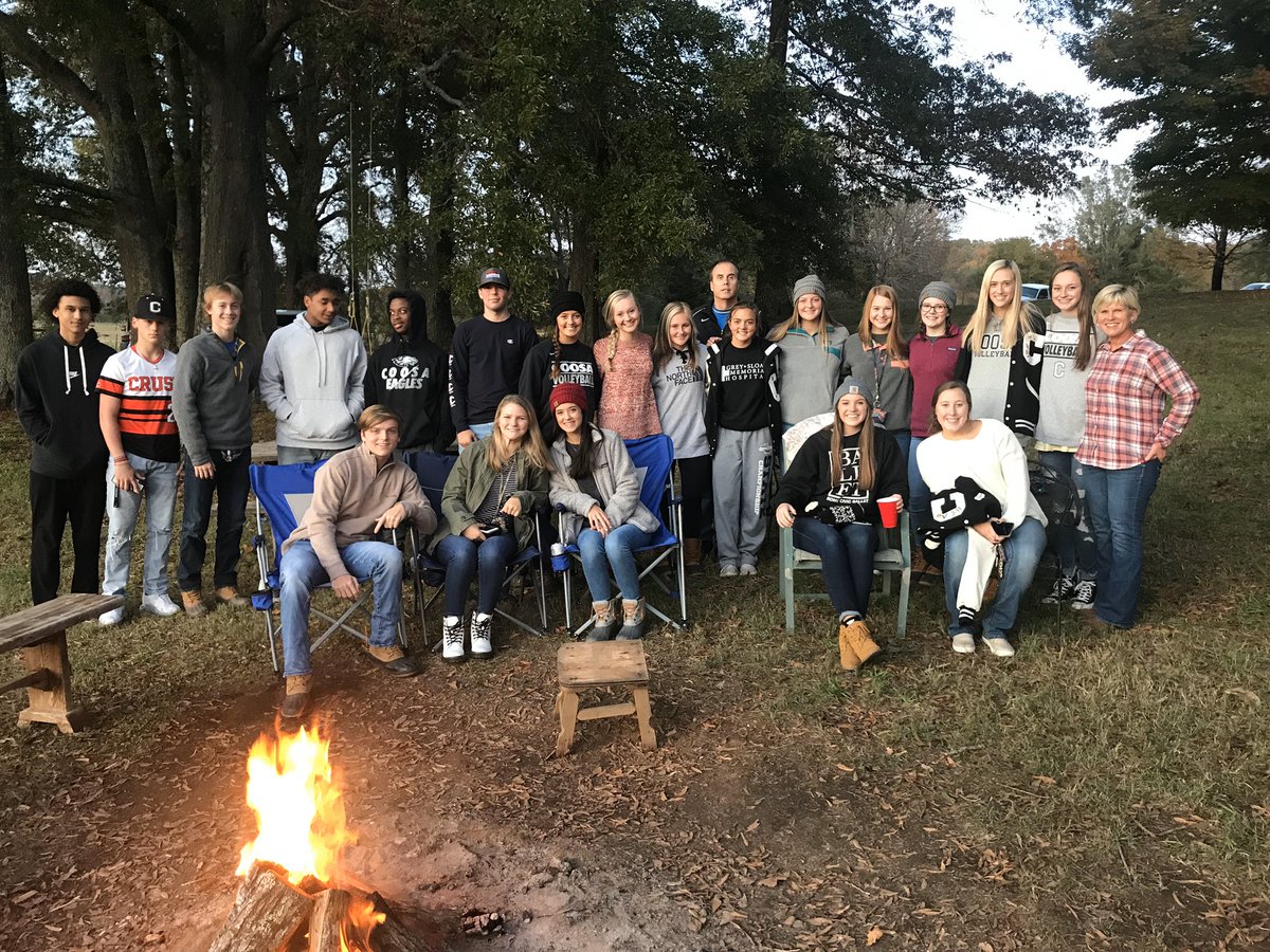 So much fun last night at the bonfire! Glad everyone could make it out ! #teamjesus 🤩✝️