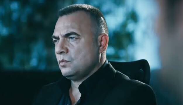 En kötü günümde kimsem yoktu.
Şimdi herkes siktirsin gitsin!