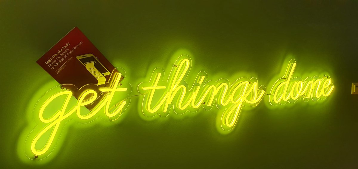 Jungs <a href="/RafaelZeier/">Rafael Zeier</a> , @Lorenz_Keller und <a href="/jcfrick/">Jean-Claude Frick</a> : wir habens geschaft. Auch dank eurem support, haben wir zusammen mit <a href="/autoidlabs_ch/">Auto-ID Labs ETH/HSG</a> die #DigitalReceipt Studie veröffentlicht. Was wir dabei herausgefunden haben, könnt ihr hier nachlesen:
autoidlabs.ch/projects/digit…

#DANKE!