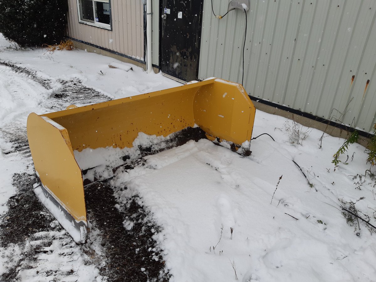 Snow is falling and SFE New Hamburg has a fresh trade to help you out. HLA 72' snowpusher with skidsteer mount.