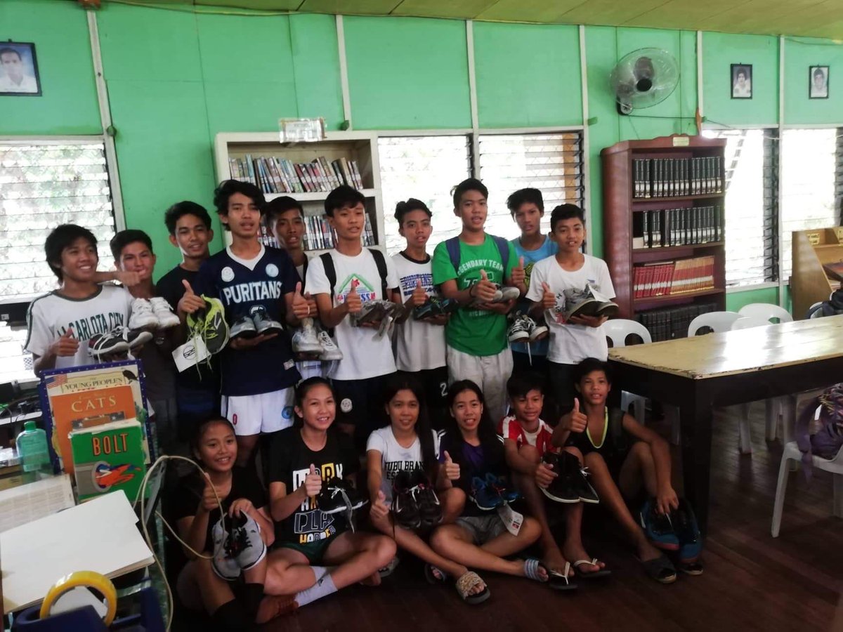 Sole2Soul2017's tweet photo. Yay! The Sole2Soul - Philippines Shipment has reached the atheltes of Doña Hortencia Salas Benedicto National High School. These athletes were educated about the importance of sustainability and mindfulness of health!
#sole2soul #givingwithapurpose #changemakers ♻️🇵🇭 https://t.co/uuhOtMWxO3