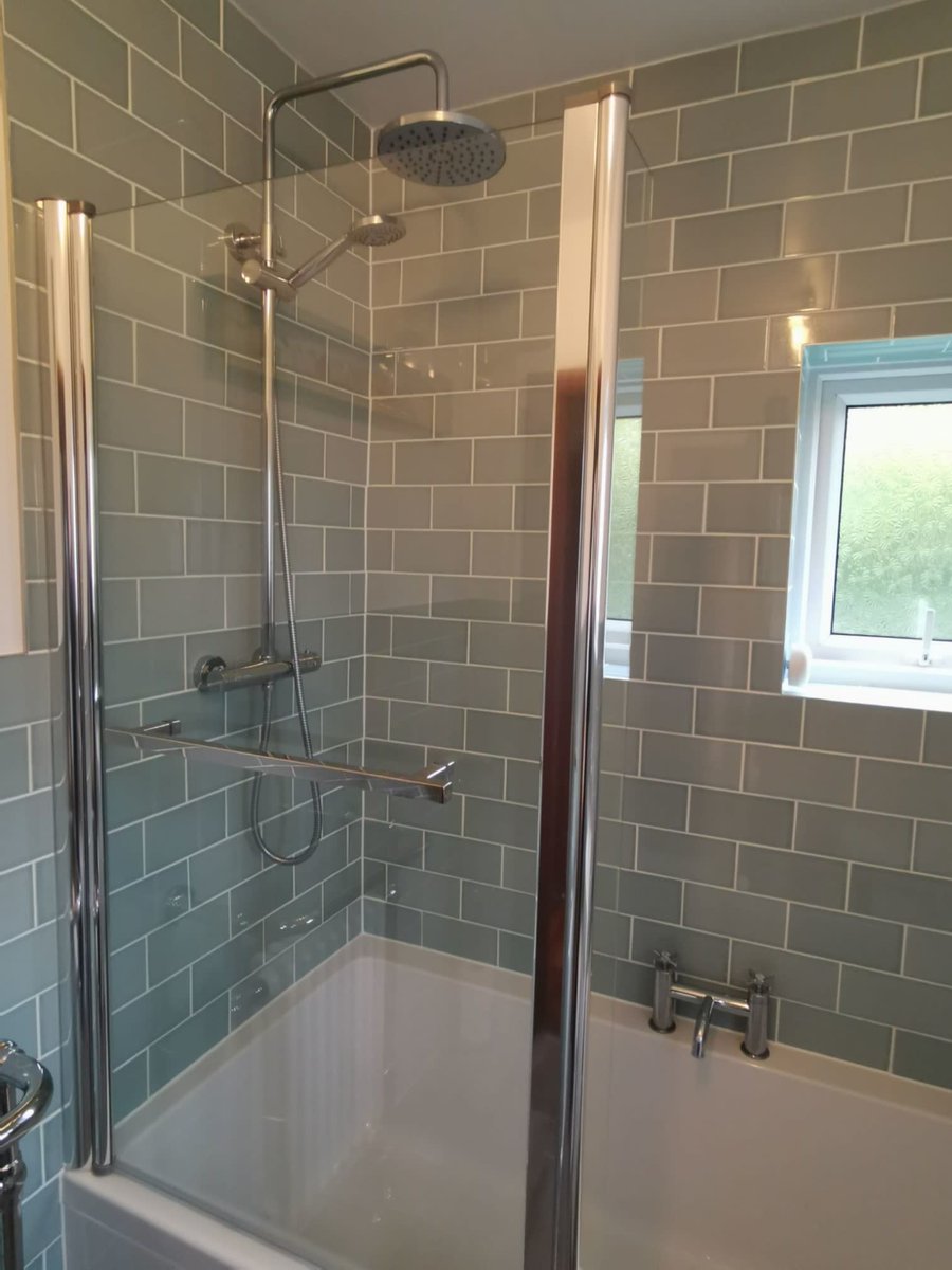 Another quality bathroom installation by the SMC team. 

Perfection even down to the last silicone line...