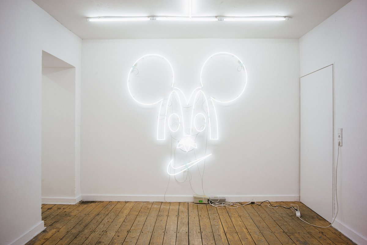 artmiamifairs's tweet photo. "Happy Branding", 2019, by world famous graphic designer Eike König, presented by @heitschgallery at this year's #ContextArtMiami Light installation, mounted on black lacquered metal carrier, transparent plexiglass box and american electricity system, measuring 59.1 x 59.1 in. https://t.co/Ul4msikJTU