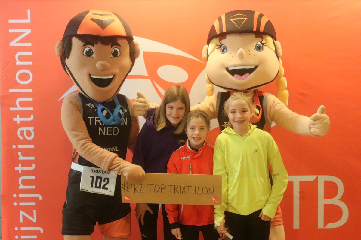Blije Trackstars kids op de Nationale Jeugddag Triathlon op <a href="/Papendal/">Papendal</a> 
#triathlon #zwemmen #wielrennen #hardlopen <a href="/triathlonNL/">Triathlon Bond (NTB)</a> #nesselande #ikzitoptriathlon