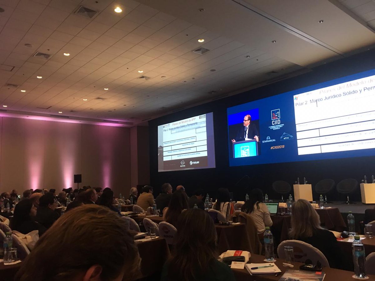 RutasDeLima's tweet photo. ¡Estamos presentes en el #CIID2019! Aprovechamos este espacio para intercambiar ideas innovadoras junto a expertos internacionales del sector #Infraestructura con el fin de afrontar los retos de hoy. @SeminariumPeru @AfinPeru https://t.co/6nRaLWvC5o
