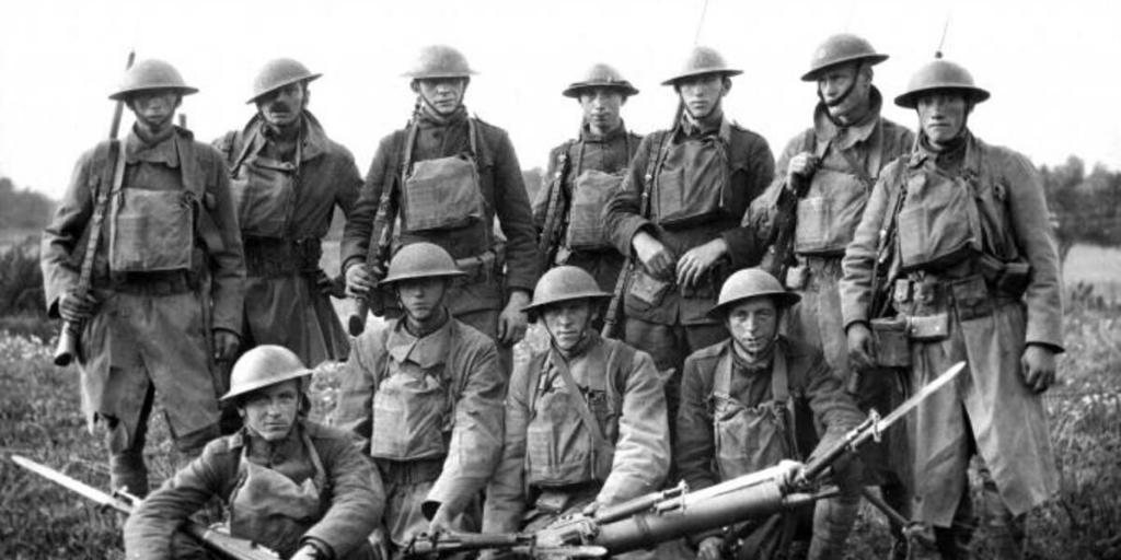 War_Remains's tweet photo. On the 11th hour of the 11th day of the 11th month of 1918, fighting on the Western Front came to an end. That moment would be remembered across the world as “Armistice Day.” In 1954, the U.S. would adopt “Veterans Day” to laud its WW2 service members alongside those of the WWI. https://t.co/8ELLZFWlw1