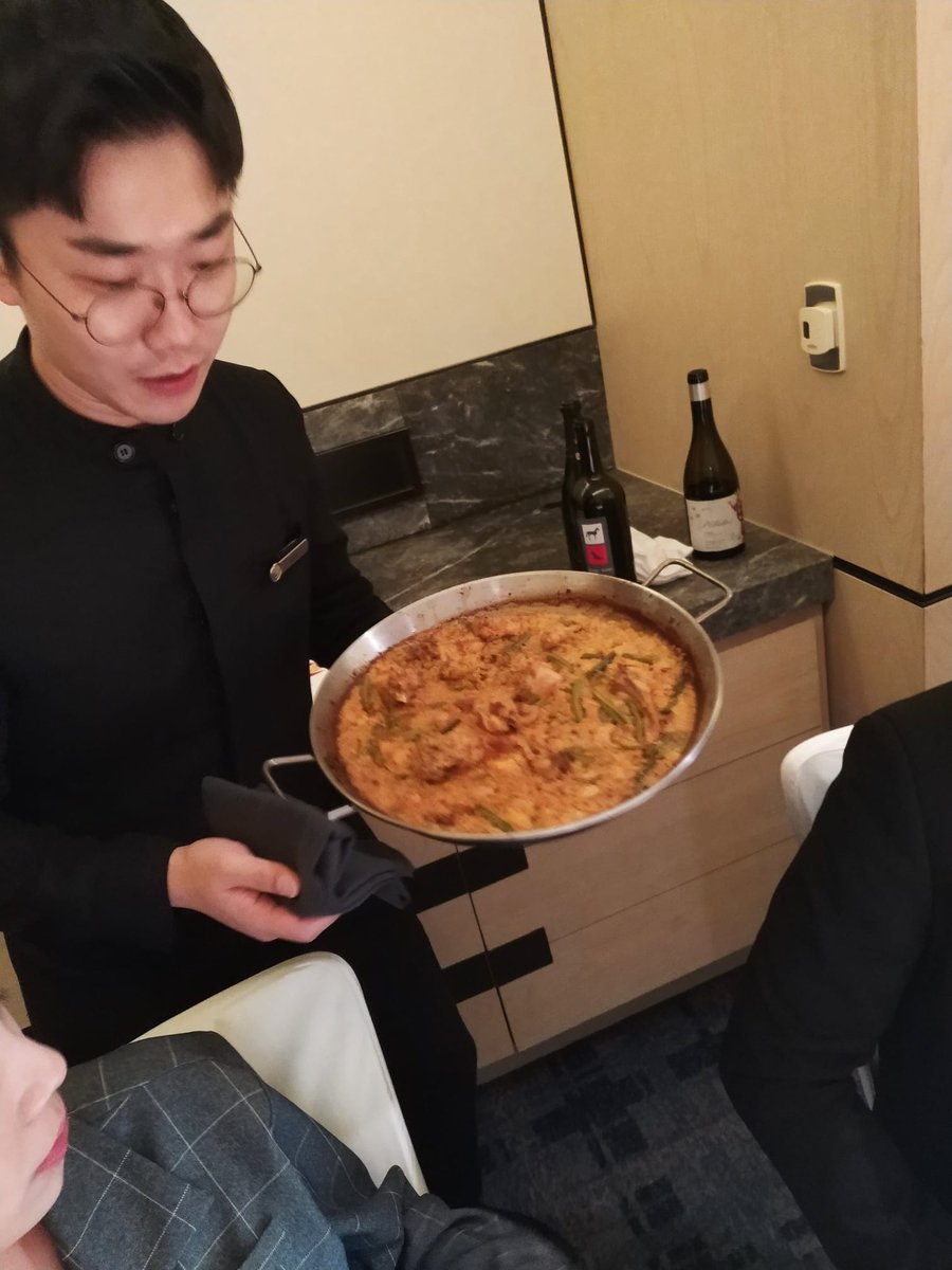 vinosjumilla's tweet photo. 🍷 La DOP Jumilla ha arrancado hoy, en Seúl, su participación en Spanish Extravaganza by @FoodWineSpain , que continuará en Taipei y Singapur, los días 13 y 15 de noviembre.
#SpanishExtravaganza #Tipei #Singapur #Seúl #OrosDOPJumilla #Asia #CalidadJumilla #VinosDOPJumilla #Wine https://t.co/IhmtmwnmtL