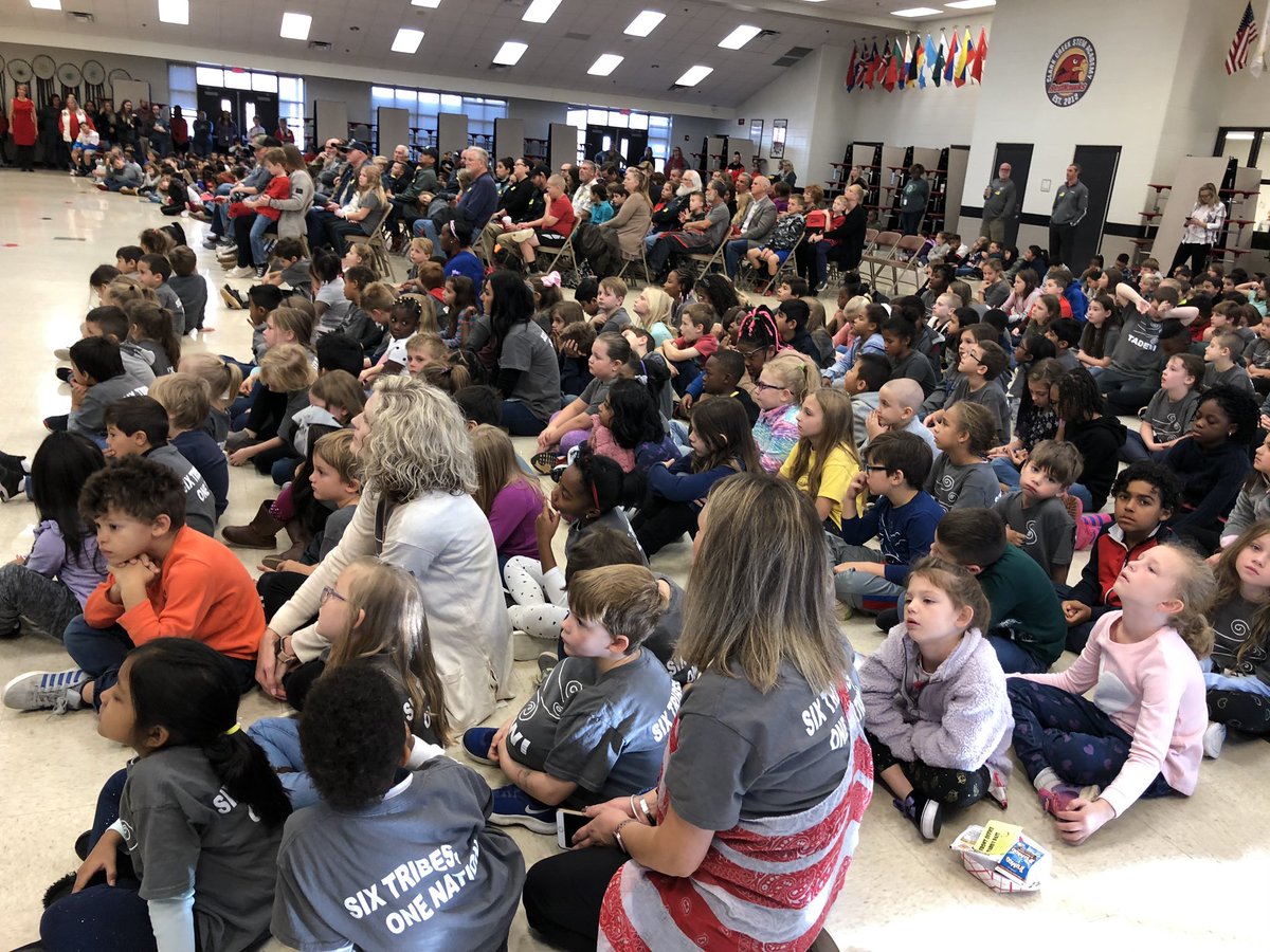 Mrs_Williams1st's tweet photo. #TADEWI loved participating in our #VeteransDay Program this morning at the Creek 🖤 thank you veterans! @ClarkCreekSTEM https://t.co/GTf9PDsK7z