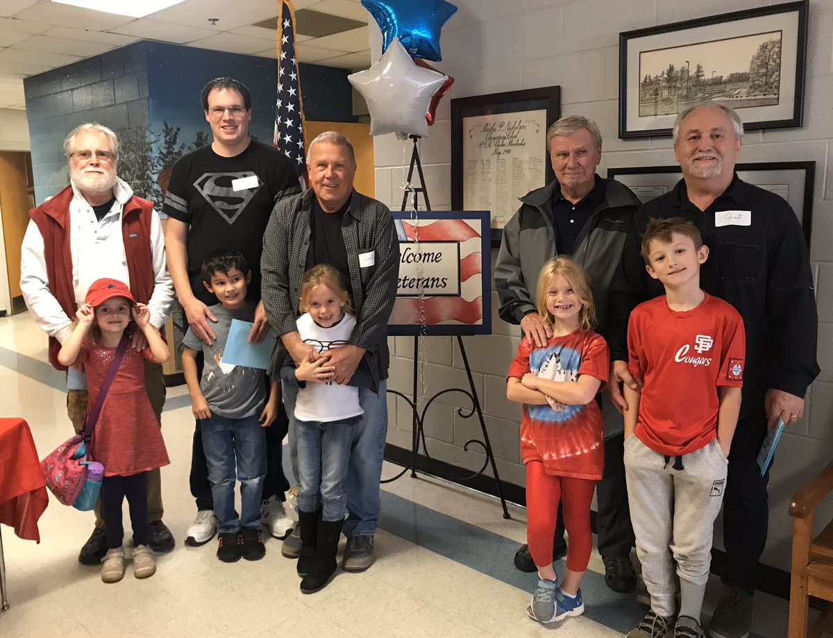 khoney76's tweet photo. Special lunch with our Veterans!  Thank you for your service! @NicholsonEleme2 https://t.co/ns6swN2woF