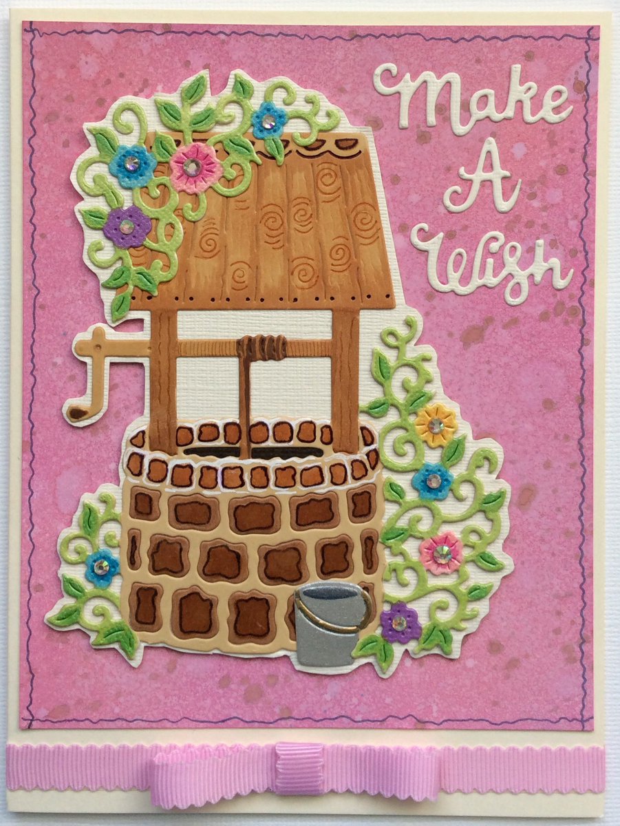 A few more samples from my #SweetDixie die Fantasy launch at the weekend. #fantasy #crafting #diecutting #cardmaking #papercrafting