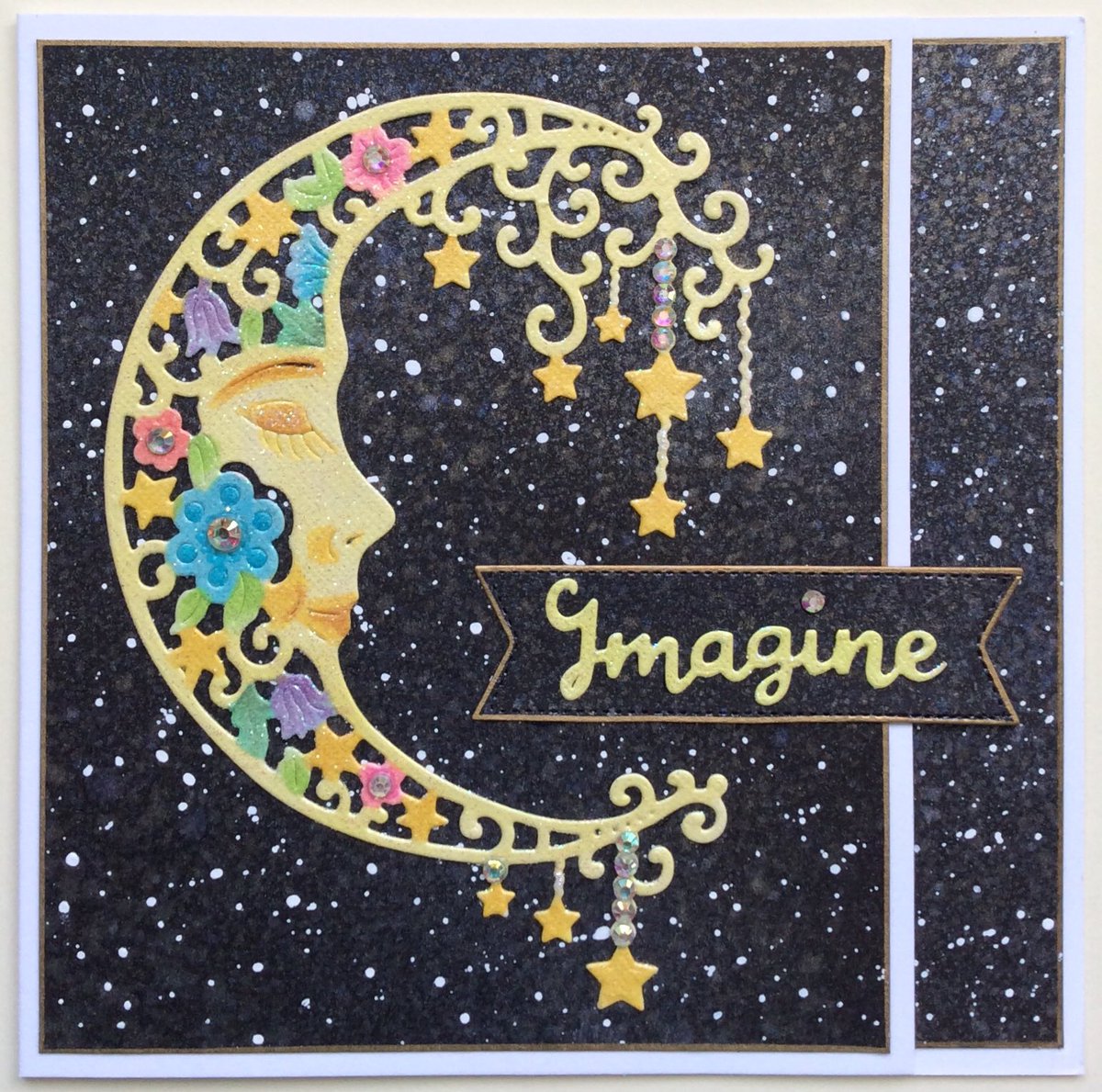 SueDix1's tweet photo. A few more samples from my #SweetDixie die Fantasy launch at the weekend. #fantasy #crafting #diecutting #cardmaking #papercrafting https://t.co/44tKalP7ex
