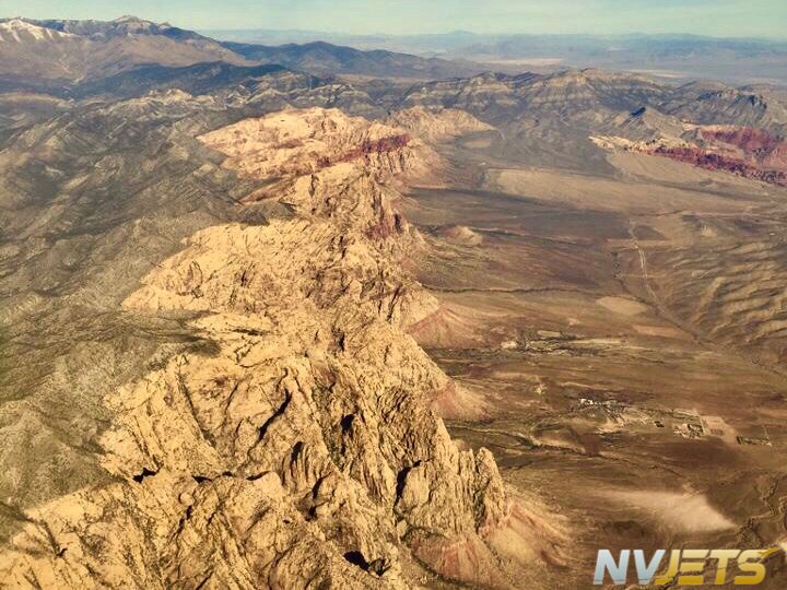 NVJETS's tweet photo. Great view of the Desert Landscape on the way back to #LasVegas !
#FlyNVJETS #NVJETS #PrivateJetsInLasVegas #LasVegasJets #LasVegasAviation #NoViolations #CleanCertificate #FAA #TSA #DoYourResearch https://t.co/6ruW8Ukze5