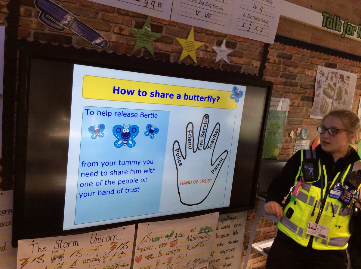 BriarHillSch's tweet photo. A big thank you to PCSO Lucy Evans & PCSO Lucy Hopper for talking about Bertie Butterfly to all of Year 2 today. The highlights were getting to sit in a โreal police carโ, arresting a PCSO, sirens and wearing their new butterfly badge. #keepingsafe #BlueButterfly #handoftrust ๐ฆ https://t.co/An6w2Cx6XJ