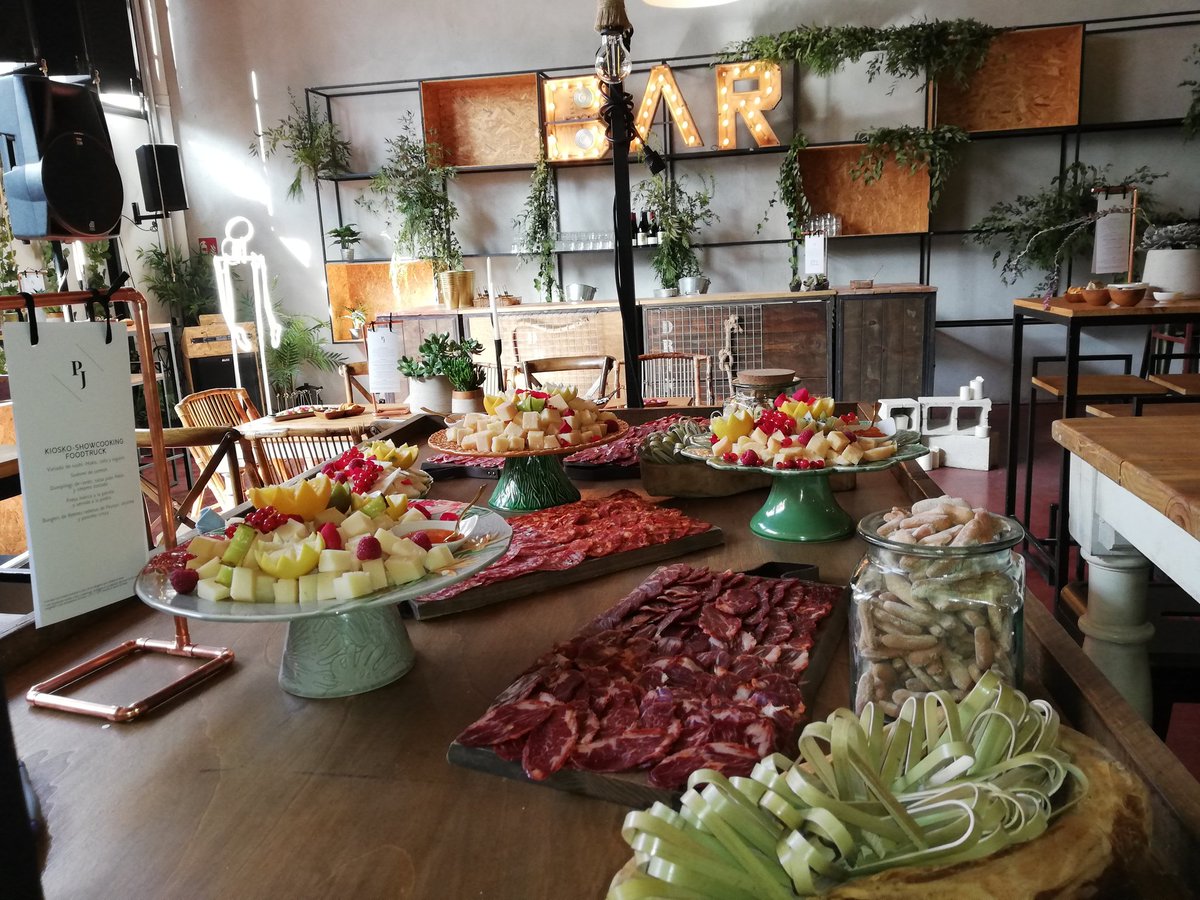 Este sábado Bodorrio con Catering <a href="/TuOtraCocina_/">Tu Otra Cocina</a>  #bodas #eventos