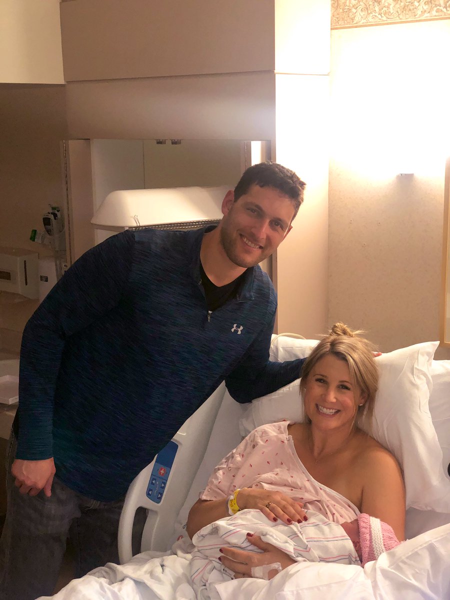 It’s a GIRL!💖 We are thrilled to introduce our little angel, Elizabeth Rose Marie Freiman. 11-9-19 at 11:07am. 7lbs 5oz. Ella is absolutely perfect and already adored by the men in her life. I am so happy and blessed. #ellarose #freimanbrothersAndaRose