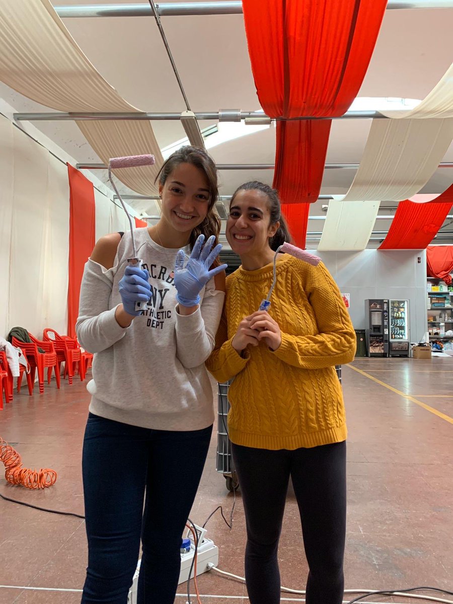 crocerossaprato's tweet photo. Qual'è il sogno di ogni bambino? ☁🌈
#workinprogress ... provate ad indovinare per cosa! 😜

#crocerossaitaliana #redcross #inpiuciseitu #ovunqueperchiunque #incampotuttiigiorni #prato #cittadiprato #visitprato #bricolage https://t.co/ssWUxW6J3h