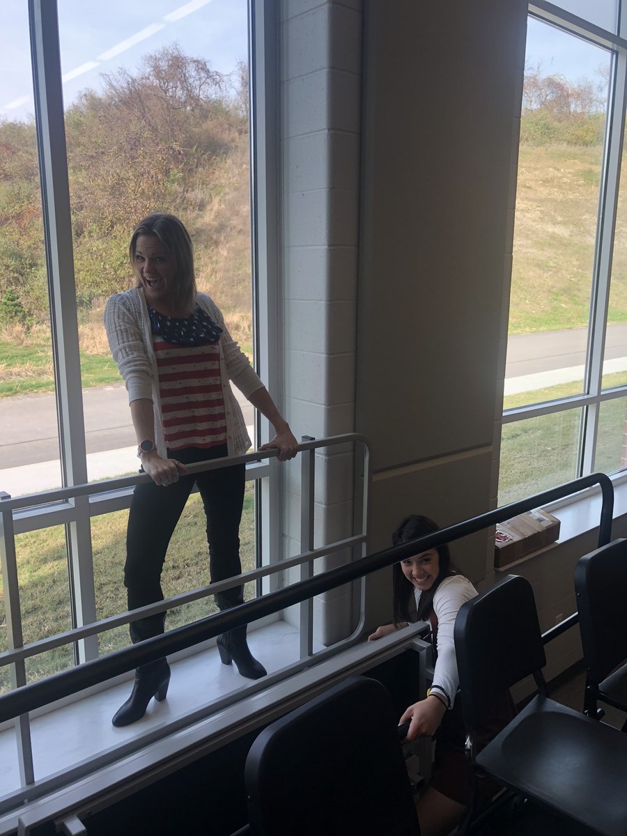 ChoirTj's tweet photo. great team work happening today! fitting all of our brand new risers behind seating! lots of squeezing and tight fits! 👍🏼🤩 https://t.co/kCoKZjFkmA