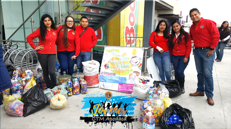 ctmapodaca's tweet photo. #EntregaDeTapitas
El día de ayer se llevo acabo la entrega de las fichas a la asociación Banco de Tapitas por Jovenes de @ctmapodaca  que con ayuda de personas de la Col Pueblo Nuevo, delegados de la Ctm y comunidad en general se hizo posible esta gran entrega.
#TodosSomosKarlita https://t.co/6UB1nE9Umn