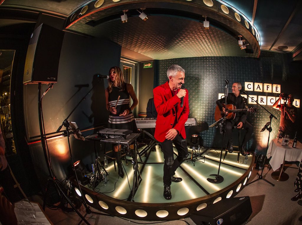 SDalmaoficial's tweet photo. Gracias a tod@s los medios, amig@s y compañer@s que compartisteis conmigo una celebración tan especial donde maridamos con buenos vinos una selección de mis canciones. Gracias @grauonline y @sonymusicspain por hacerlo realidad.
#Dalma30ytanto 
👉🏼 https://t.co/ejh2drSmG8 https://t.co/Rg2SoaJgA9