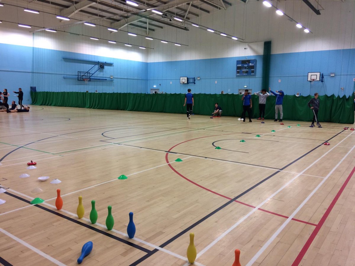 Our leadership academy group have been practising inclusive sports this afternoon. They have designed and created innovative ways to deliver New Age Kurling #leadership #develolment #progress #academy #career @SportsLeaders @SportsLeaderAB @wiganleighcol