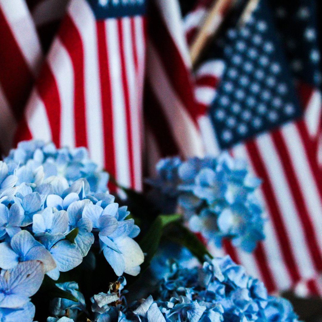 “We don’t know them all, but we owe them all.” 🇺🇸 Thank you, Veterans, for your service and making the ultimate sacrifice for our freedoms. To those who have served, and continue to serve, Happy Veterans Day. #veteransday #thankyou #support #soldiers #america