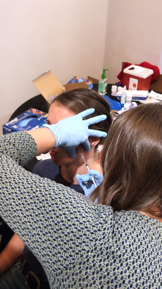 mommydibs's tweet image. We had so much fun with @facialesthetics last week at our Botox course! Our mommy dentists learned more about Botox, dermal fillers, and TMJ - and got a ton of great hands on practice! #mdibxbotox #alwayslearning #mdib