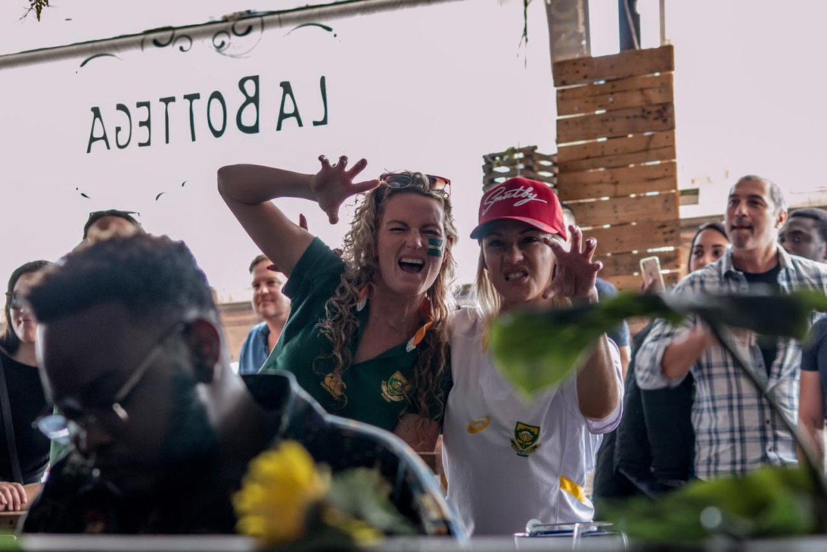 WarrazLangeni's tweet photo. Connecting Cape Town through a series of events. 🔥🙌🎉

#Lifeisaseriesofevents
#labottegalifestyle 
#RWC2019Champions https://t.co/07AiPH0mC1