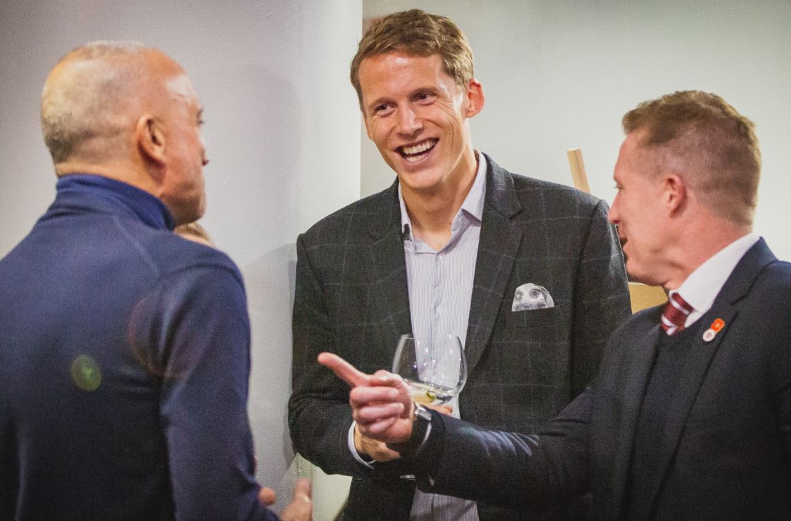bighearts's tweet photo. 📸 All the photos from the #BigHeartsGala are now on our Facebook Gallery: 
https://t.co/CAKbDHahu2 
🥂⚽️❤️🎉 

Credits: @jameschristie2
@diggers32 https://t.co/Nl2KIgvyle
