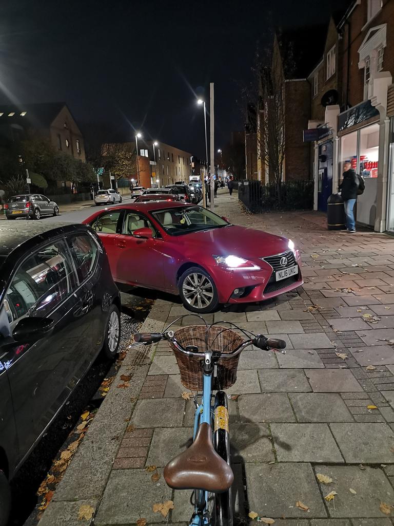 How to park like an arsehole, Earlsfield edition.
The hell is wrong with people?!