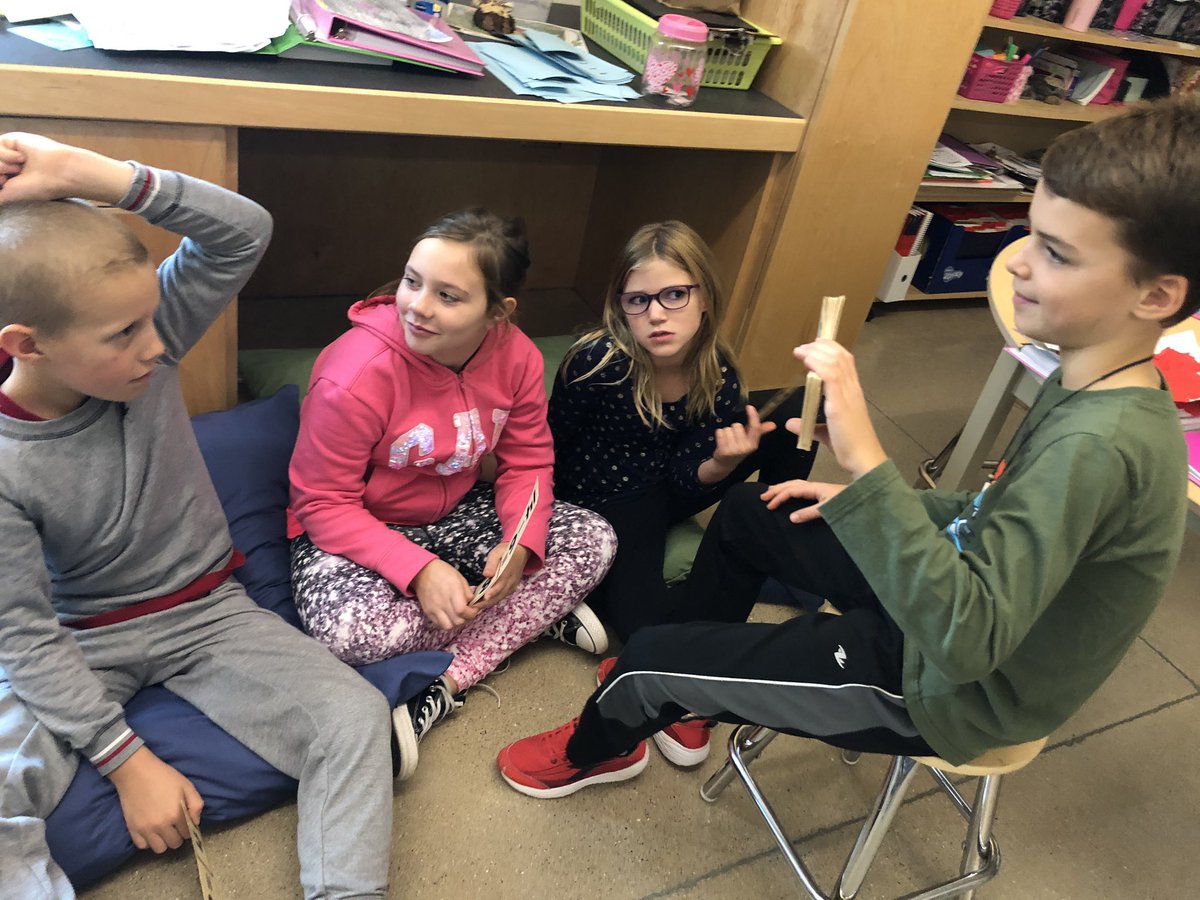3wlittlefalls's tweet photo. This week we are focusing on subtraction &amp; developing strategies that work #thinkdoubles #usewhatyouknow #oldfashionflashcardsasawarmup #1980 https://t.co/gH8Lsmbpll