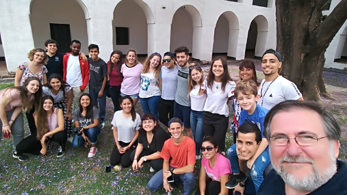 claudiogelmi's tweet photo. Visitamos las Estancias Jesuíticas con el grupo del Programa de Liderazgo de @UCCoficial viendo cómo con un proyecto claro y un ideal grande se pueden lograr transformaciones importantes que cambien historias.
@Pliul_ausjal #pastoralUCC #VRMU https://t.co/JiGWeD0Zwj