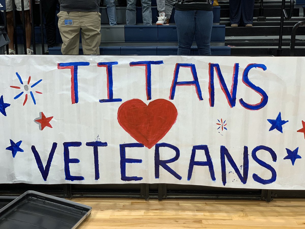 mcsinfo's tweet photo. Thank you, Veterans! 🇺🇸 Ridgeland High School honored those who serve in our nation’s military with a special Veterans Day program on Friday. #CreateCollaborateCommunicate #MarkofExcellence #MovingtheMark https://t.co/xuRLjYhOJQ