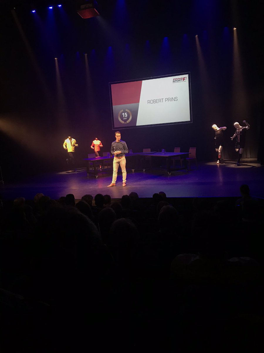 Prachtig 15 jarig jubileum van <a href="/PrinsSport/">Prins Sport H'berg</a>  bedrijf van gepassioneerde mensen en eigenaren. Mooi om te zien hoe een bedrijf zich blijft ontwikkelen. #retailbedrijf belangrijk vóór de #binnenstad en de #regio en onze #sportverenigingen Hartelijk gefeliciteerd!