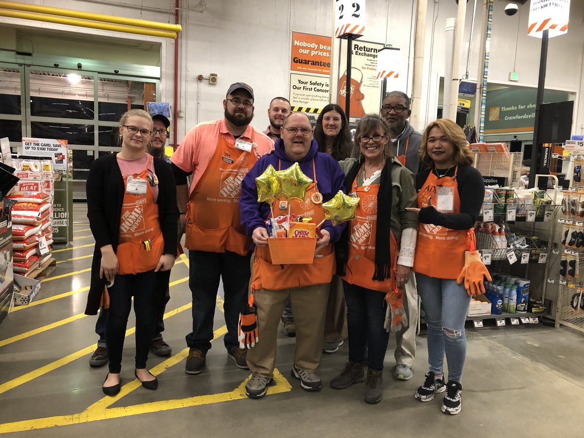 Iva_Marie04's tweet photo. Celebrating Dave as our Cashier of the year! Great job Dave! @Homedepot8918 @Nanette95137018 @thdjoek https://t.co/yLc71mRqXH