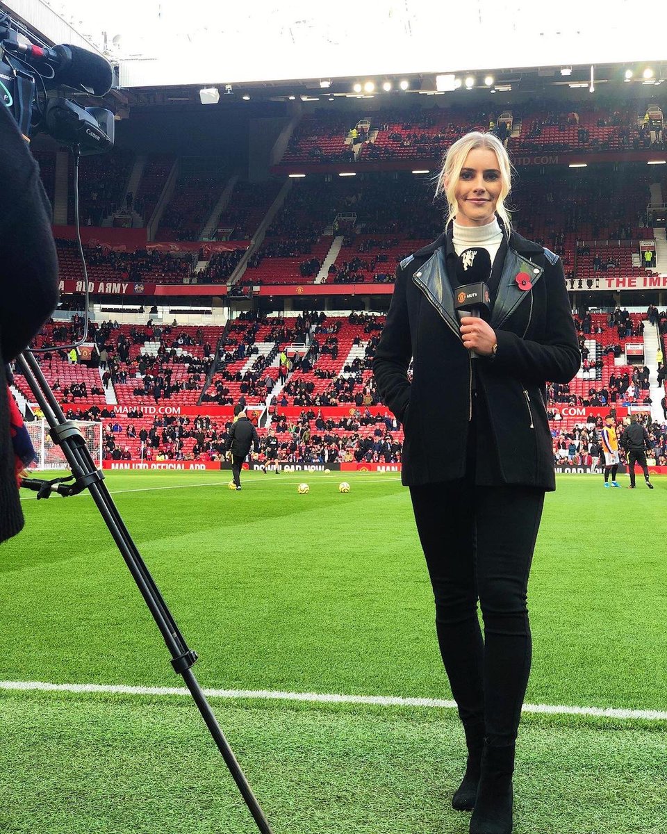 Yesterday was my first official day working as a freelance reporter for MUTV and I absolutely loved it @ManUtd ⚽️ #RememberanceDay 🌹