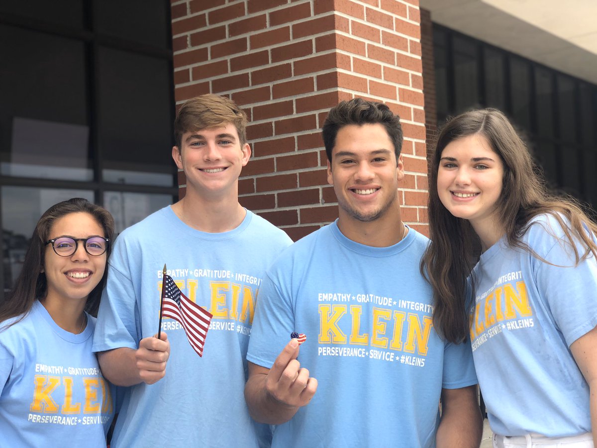 We’re always thankful for the opportunity to serve our amazing community. Thank you to the brave men and women who have fought to protect our nation! #VeteransDay2019 🇺🇸