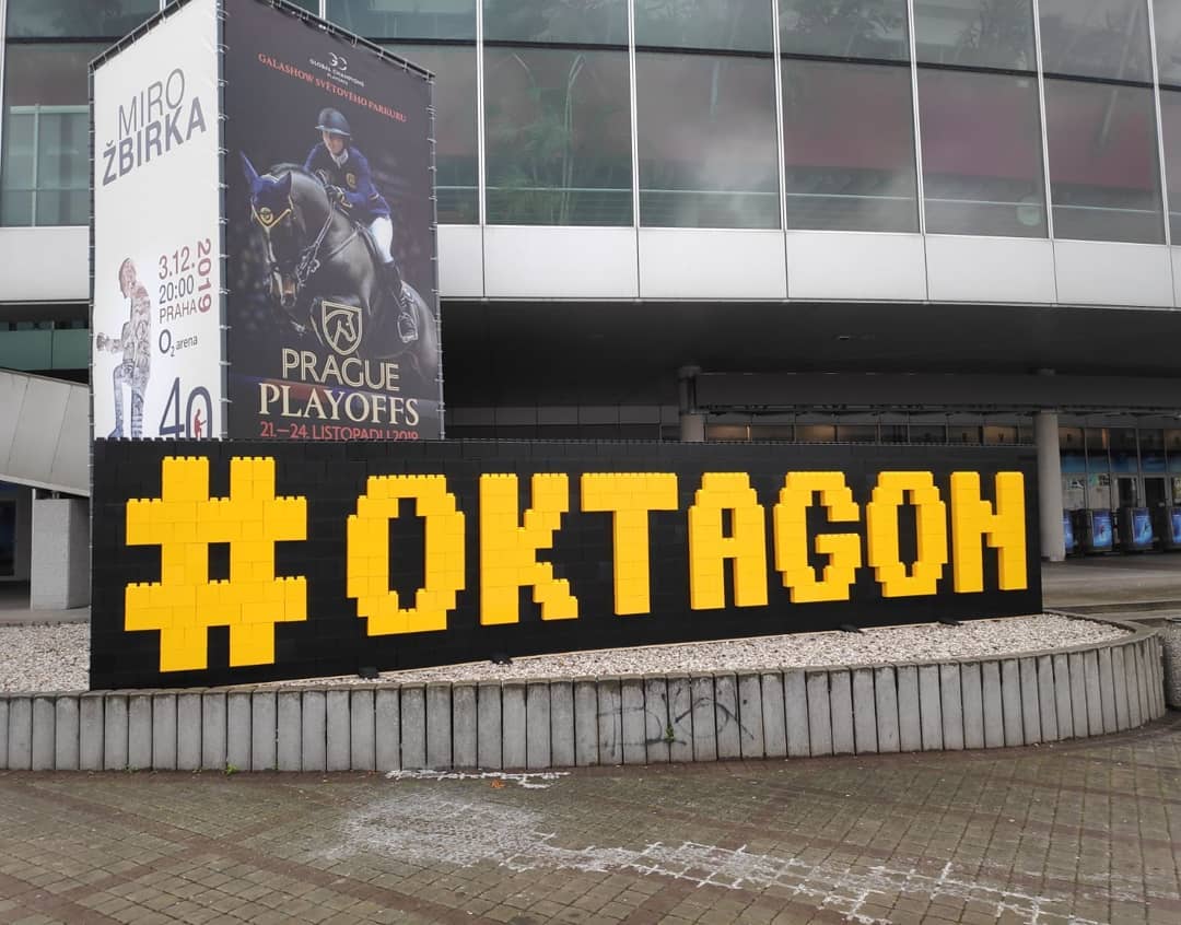 EverBlock's tweet photo. Be bold, #brand in #BIG ways! #EverBlock is used in #events around the world for branding &amp; event activations.
#oktagon2019 #MMA #fight #logodesign #branding #event #exhibition #profighting #marketingactivations #o2arena #hashtag #hashtagdesign #bigletters #giantlego #modular https://t.co/Lfq3bgwedg