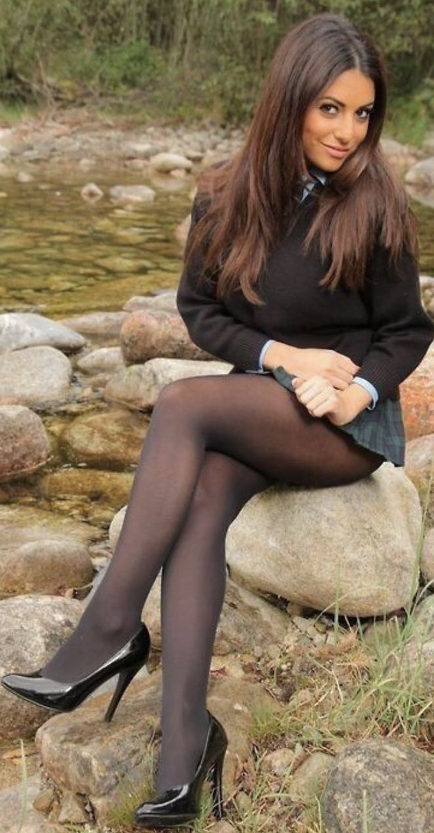 Watching babe black pantyhose