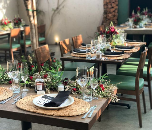 coteestla's tweet photo. Don’t wait till the last minute to book your holiday #party!
Give us a call and let us help you start planning today ☎️ Our catering director, Caroline, helps you with everything from custom menus to entertainment 💃 https://t.co/v4TYRv7sZA