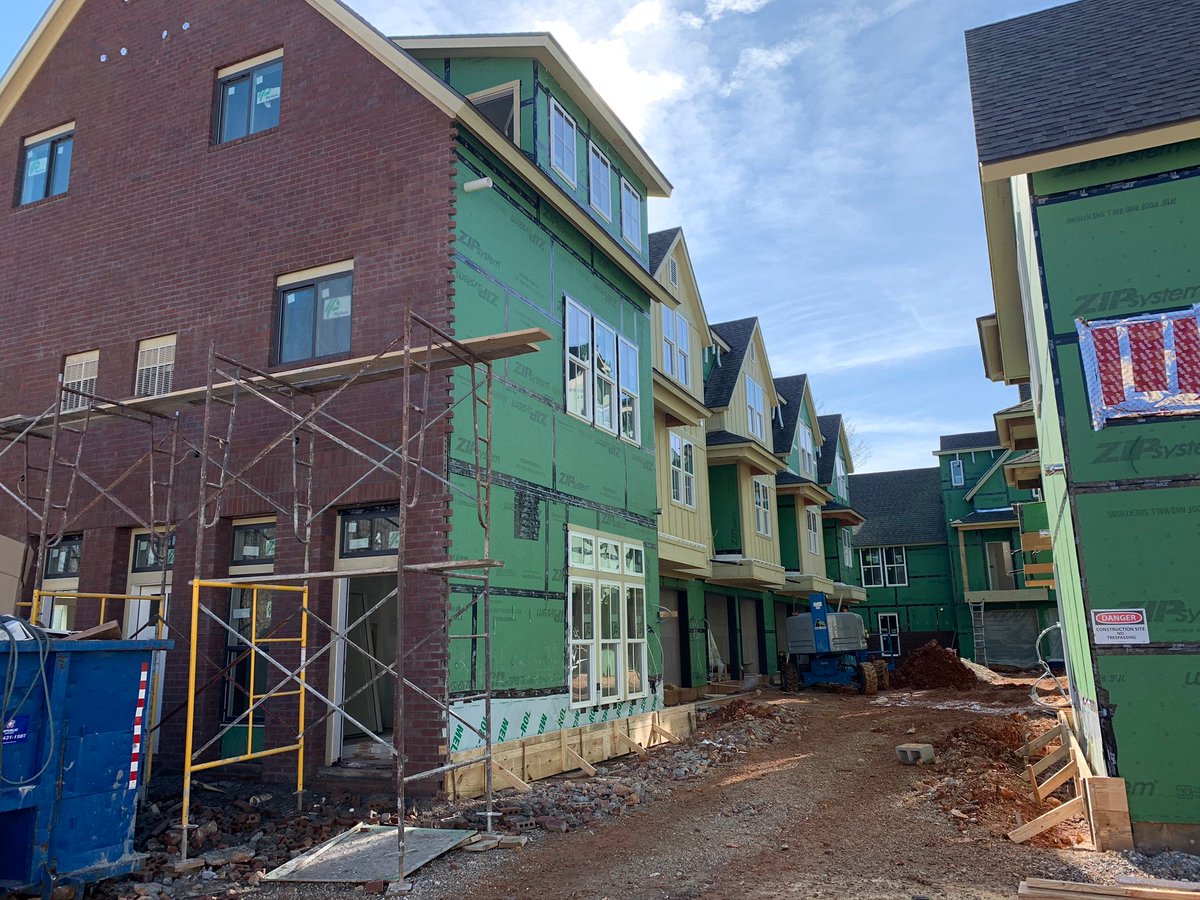 Red5Const's tweet image. The brick is looking good on the Dunn &amp;amp; Davis project in Bentonville for @NewellDev 

#red5construction #bentonville #newelldevelopment #dunnanddavis